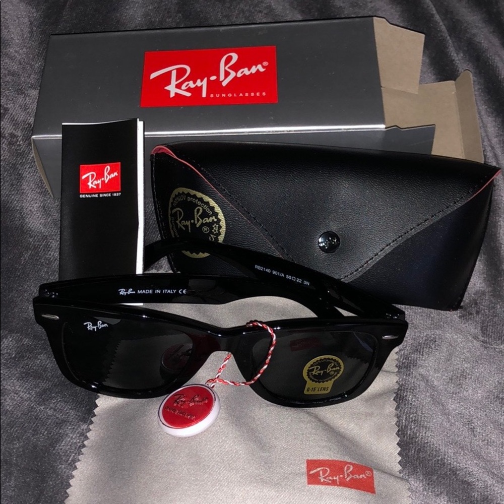 Ray-Ban • Wayfarer • Brand New 50mm 😎